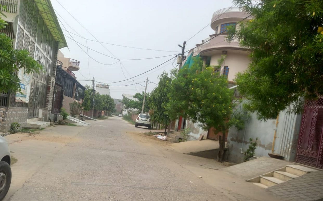 People are in bad condition in humidity and heat, even fans are not getting relief