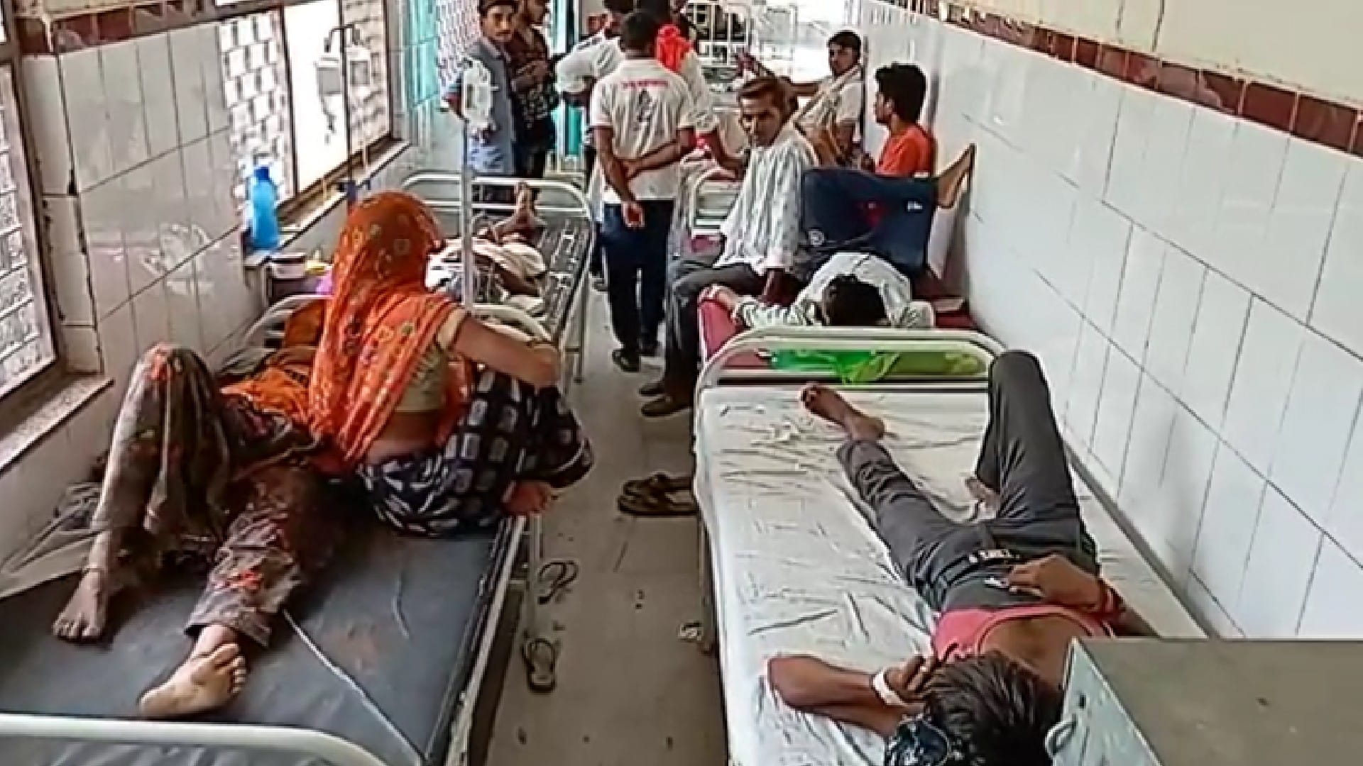 MP News: More than 100 villagers fall ill after drinking contaminated water in Sheopur, ambulance did not reach even after information