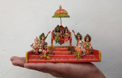 PM Modi gave unique gifts to leaders of G-7 countries presented Gulabi meenakari artwork to US President Joe Biden