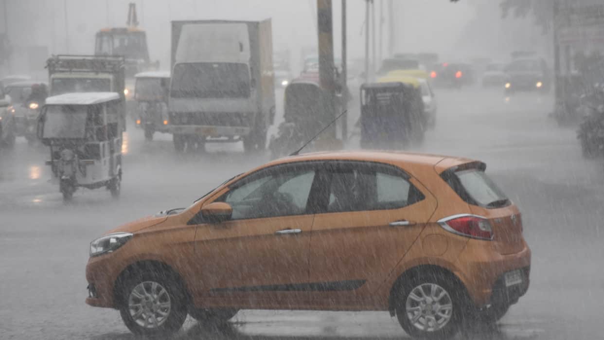 MP Madhya Pradesh Weather Update Today: Four inches of rain in Seoni, heavy rain alert in more than 25 districts of the state