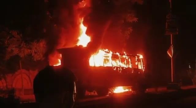Employees did not reach even after calling, roadways became a bullet of fire