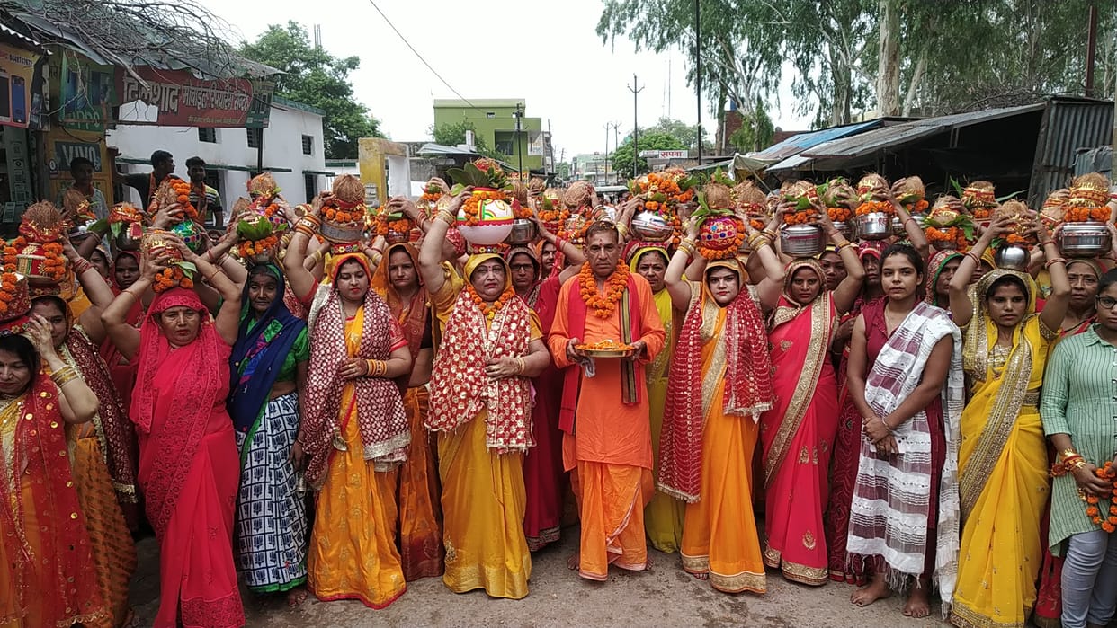 Kalash Yatra taken out with bandwagon