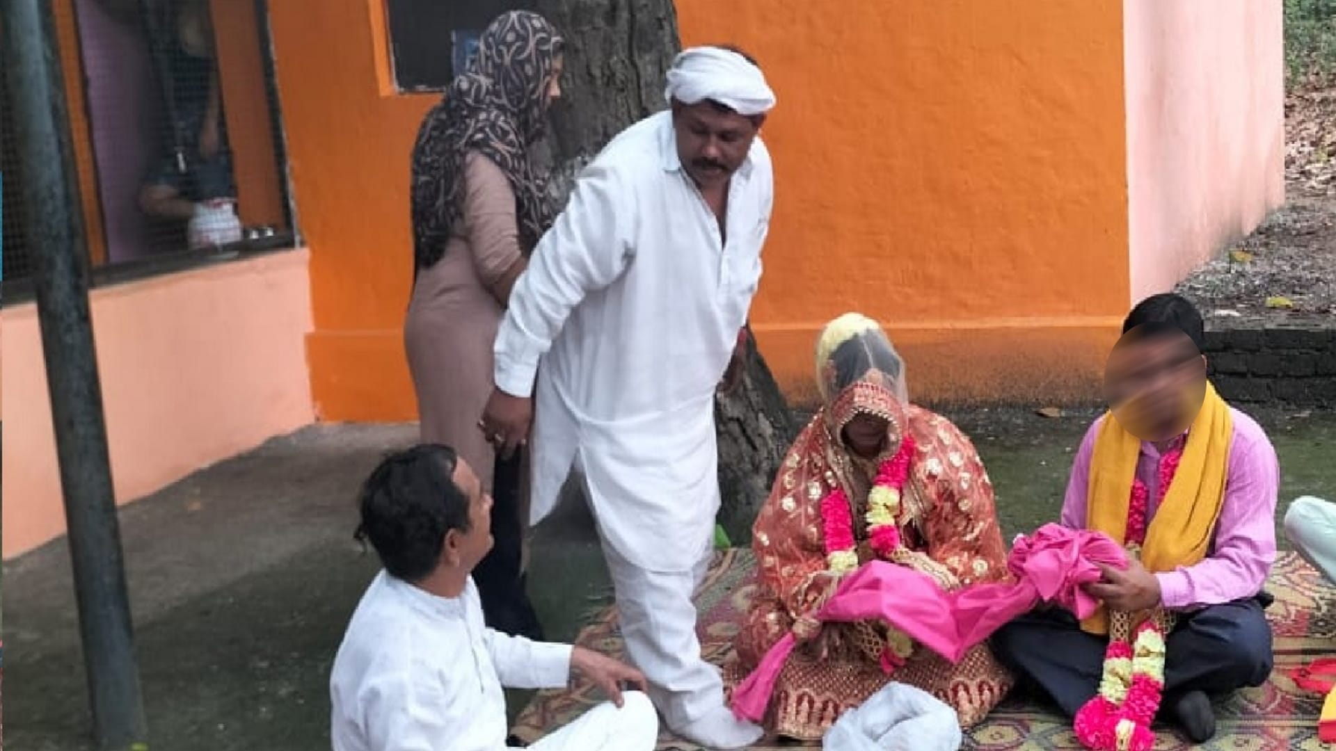Wedding, Bride ran away with the jewelry at night, family became victim of fraud on lines of film Dolly Ki Doli, See Photos