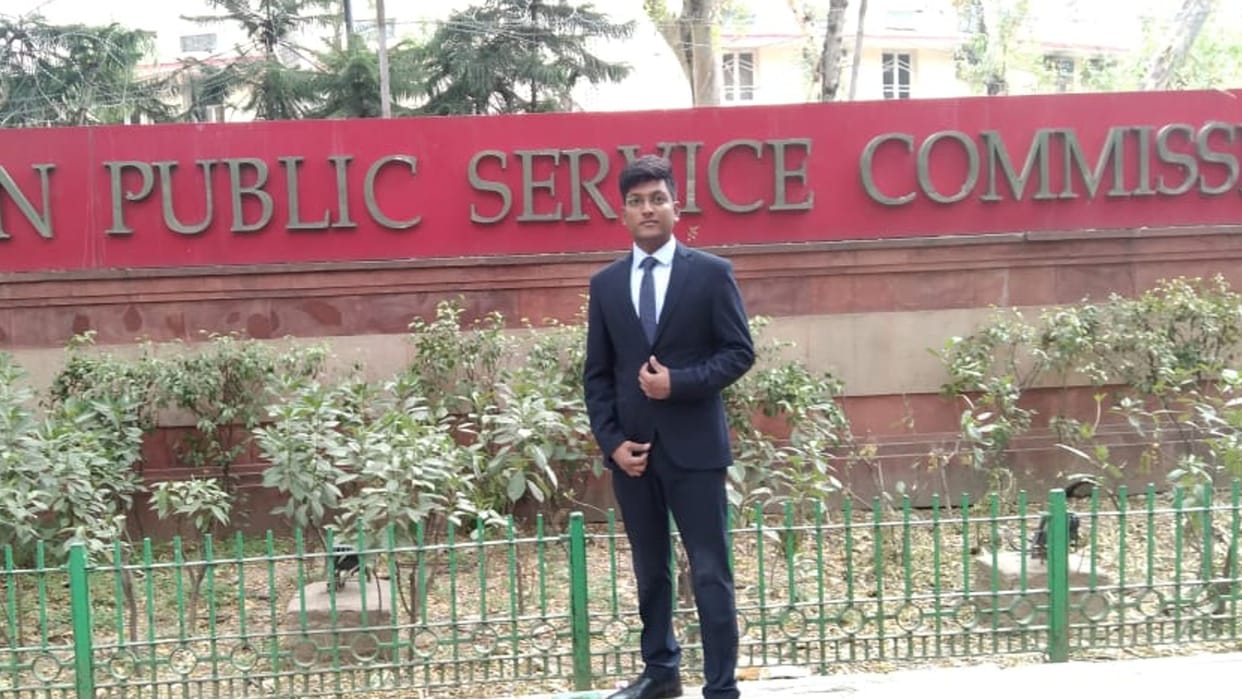 MP News: Chandra Kumar of Shivpuri selected in UPSC Forest Service, Dada's tips for meditation came in handy