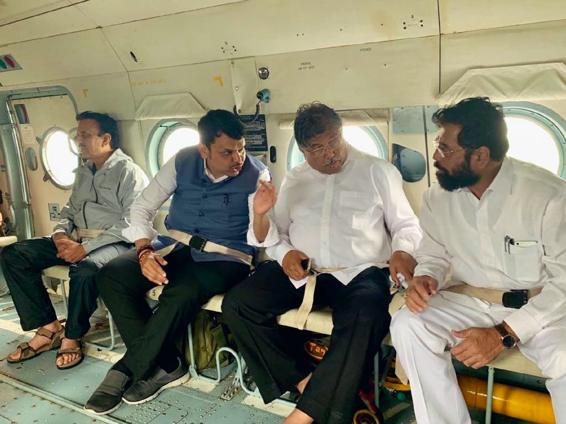 देवेंद्र फडनवीस के साथ एकनााथ शिंदे