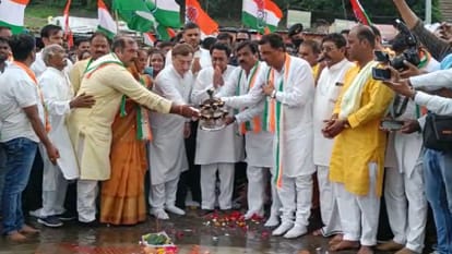 Jabalpur: Former CM Kamal Nath campaigned in support of the mayor candidate, started the road show with Narmada worship