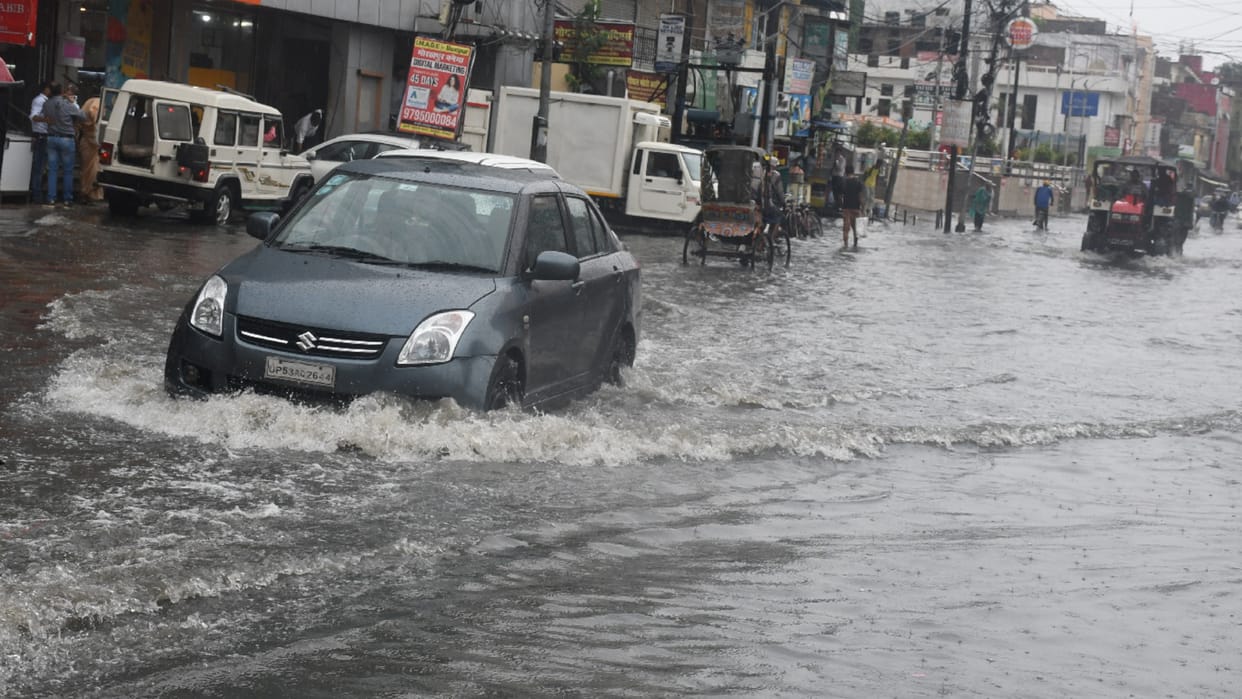 Monsoon update: IMD predicts heavy rainfall over these cities for next 5 days