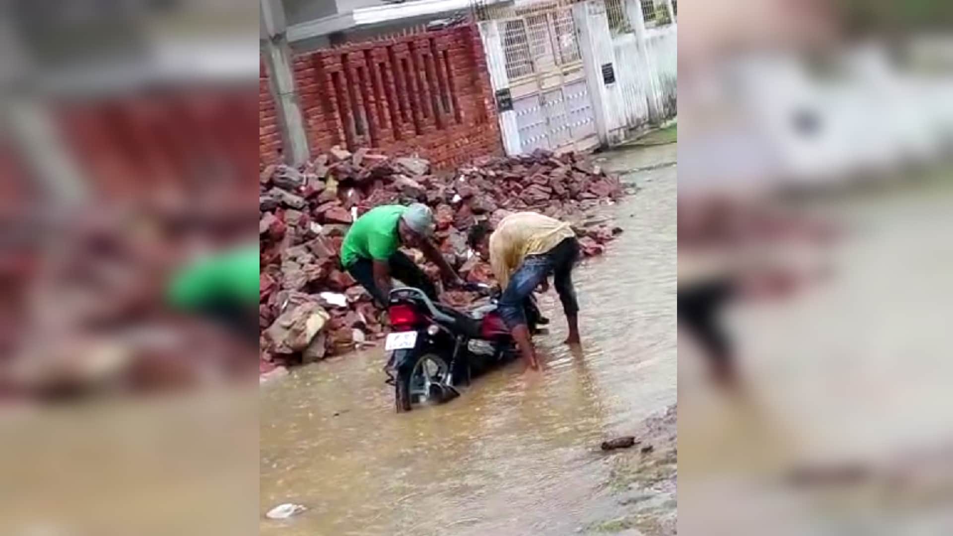 Know How to Protect Your Bike From Rain Water News in Hindi bike riding tips for rain motorcycle safety in rain