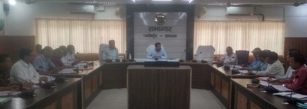 Hathras: DM upset over slow pace of health department's plans