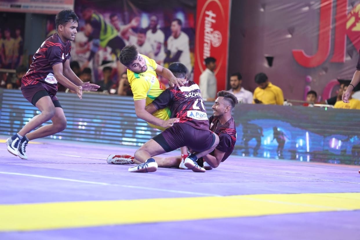Gujarat team beat Kolkata by 31 points