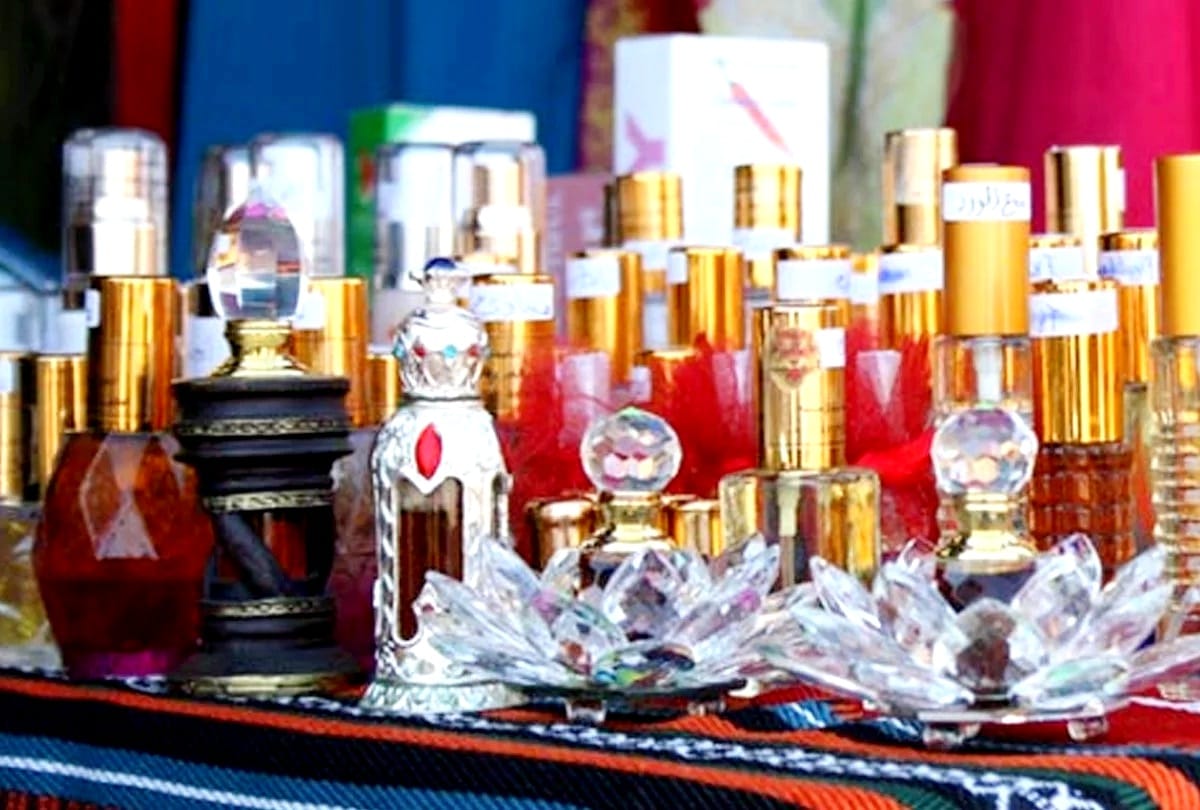 G7 summit, Modi gifted Kannauj perfume to French President, bottles of perfume were kept in zardosi box