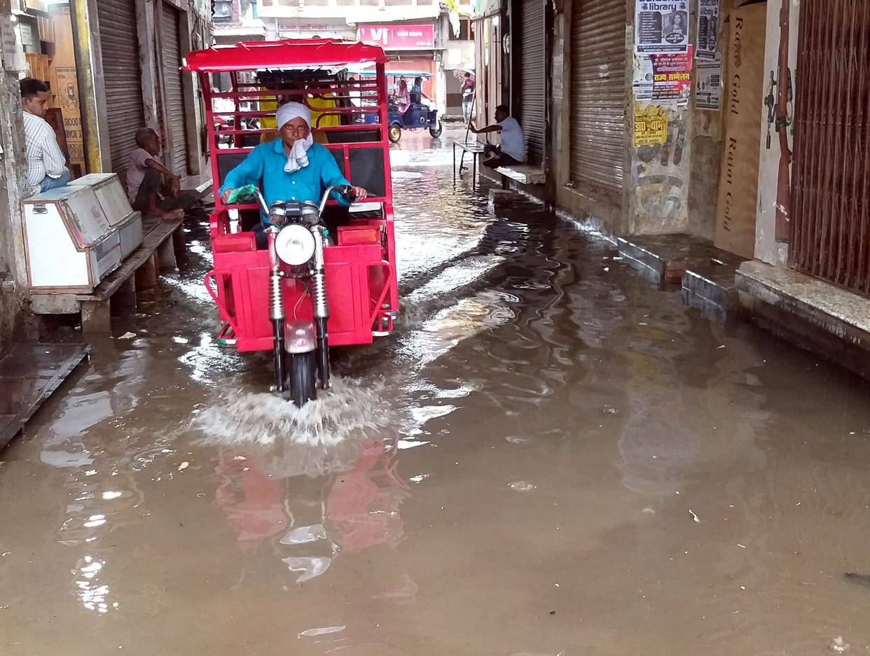 Waterlogging in the very first rain, open poll of municipal claims
