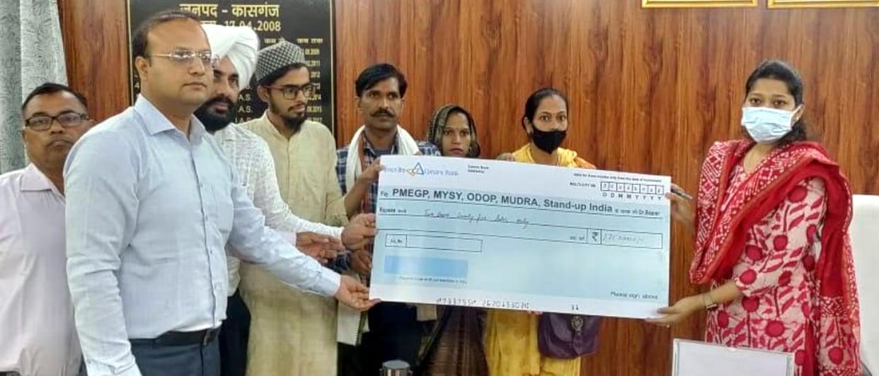 MP distributed vendor certificates to the beneficiaries