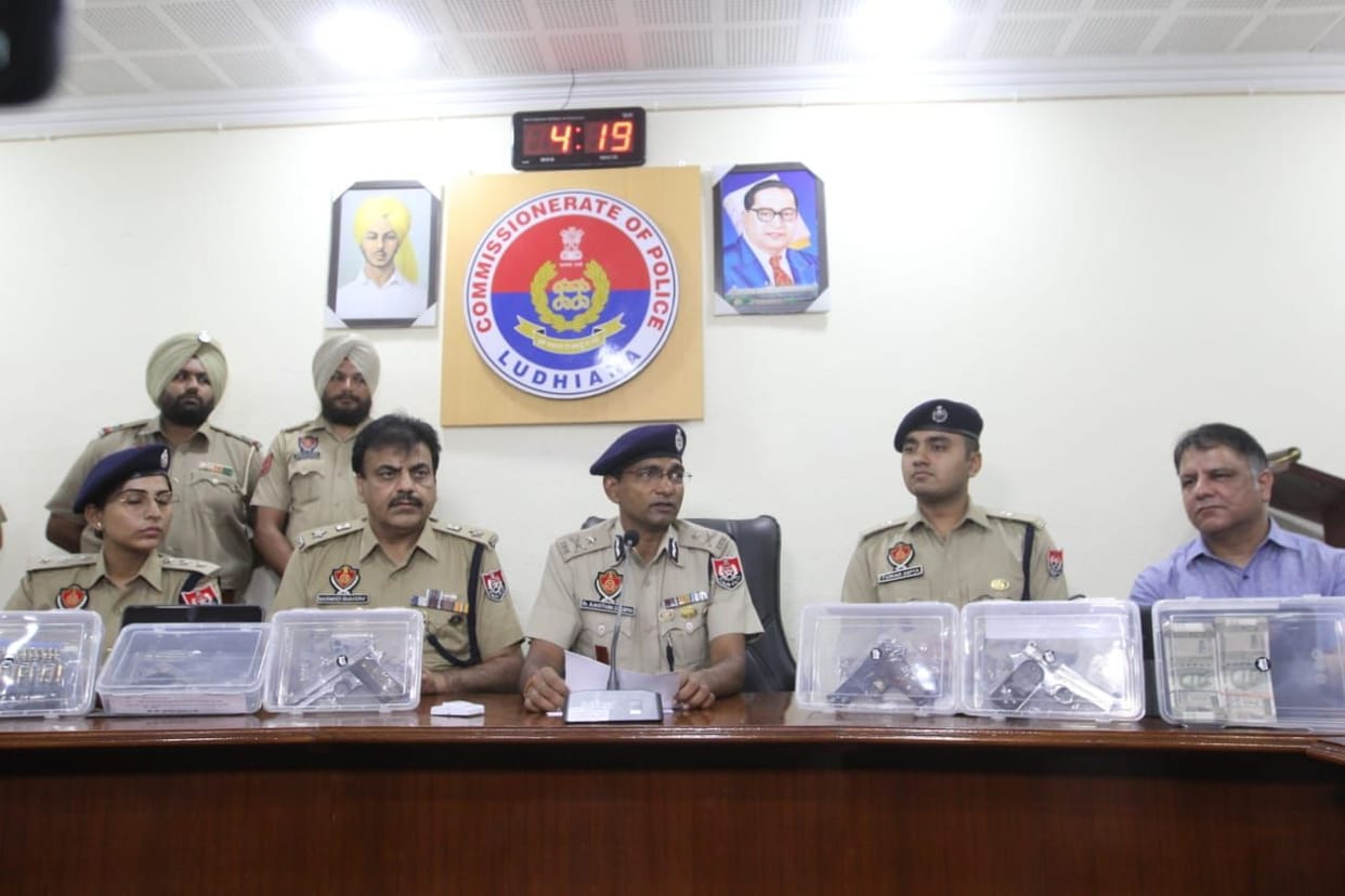 Bike thief caught six more vicious people demanding extortion