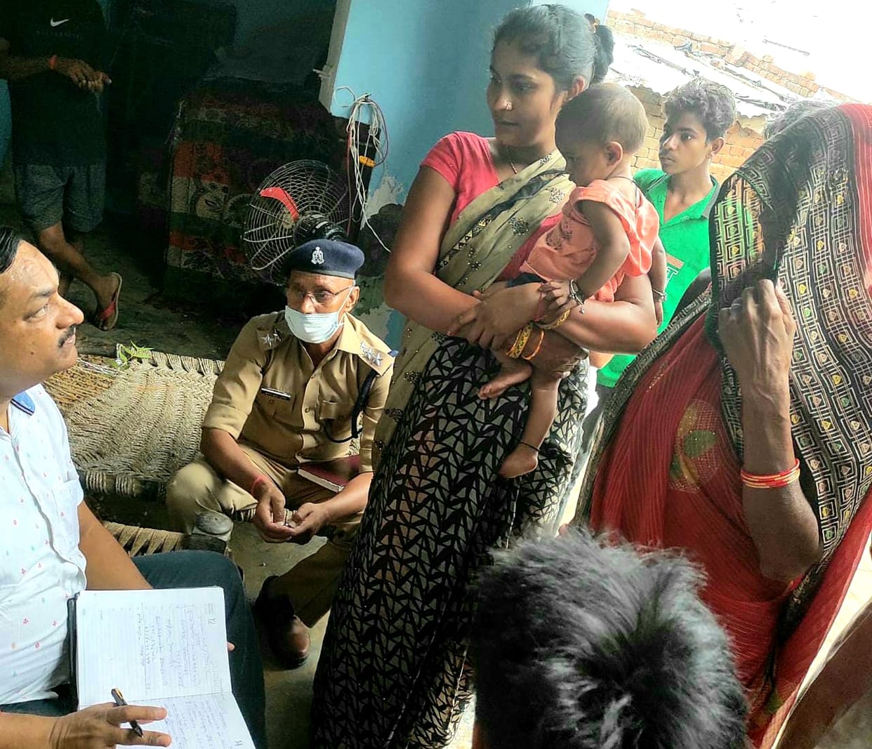 Jewellery, cash and pistol stolen from four houses in Dalelpur
