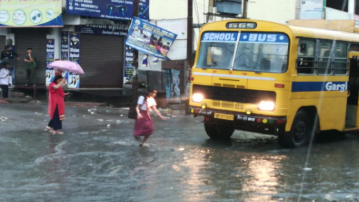 UP Weather Forecast Update Monsoon Update In western Uttar Pradesh Imd Rainfall Alert News in Hindi