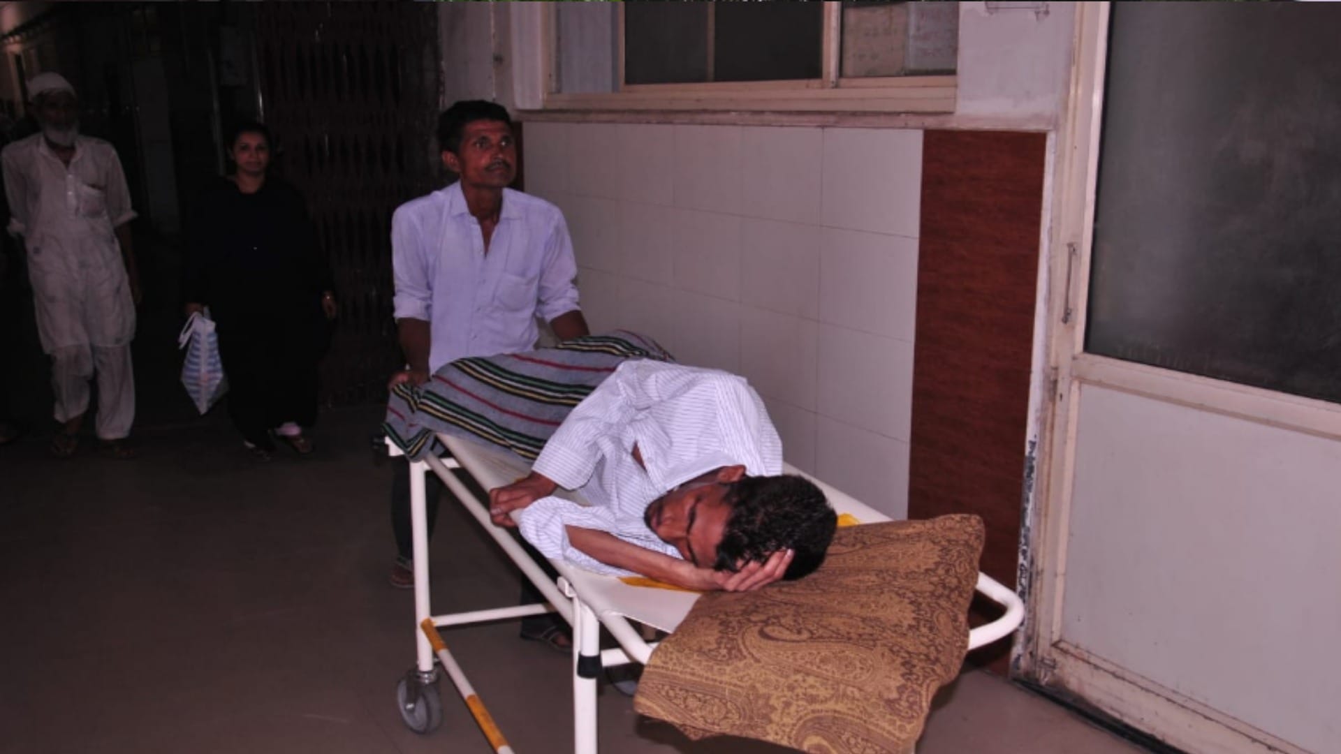 Meerut Medical: Lift is not working, patients getting poor treatment, claims of good health services are false