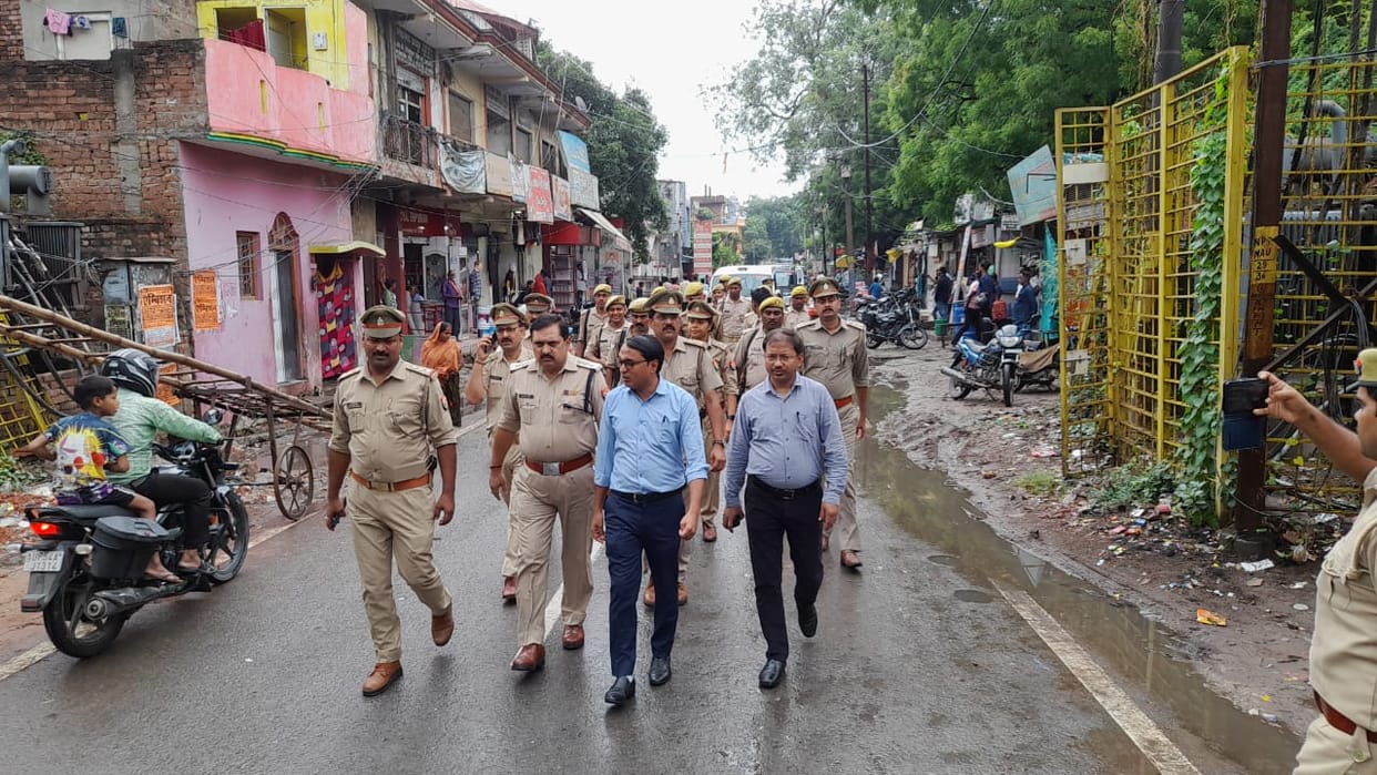 Police-administration took out route march