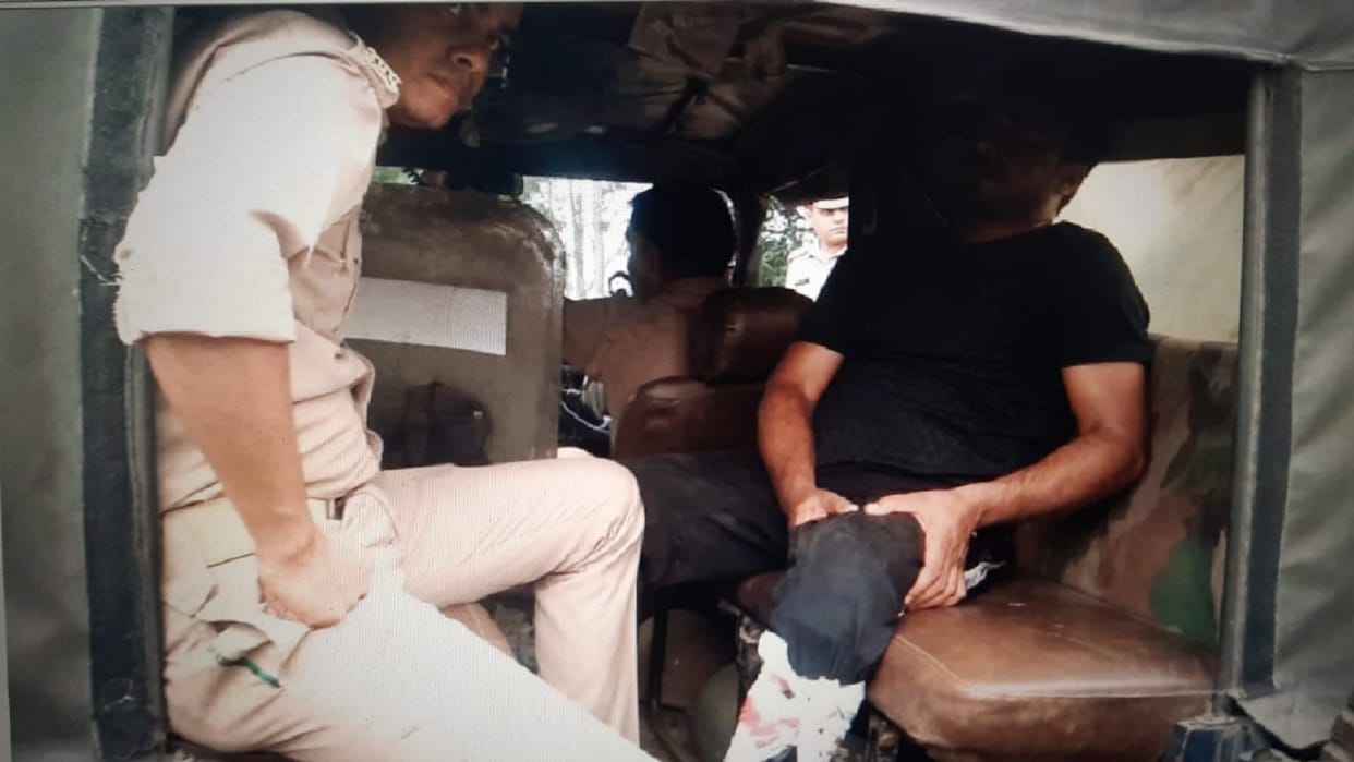 An accused was injured in a police encounter and arrested in Muzaffarnagar city