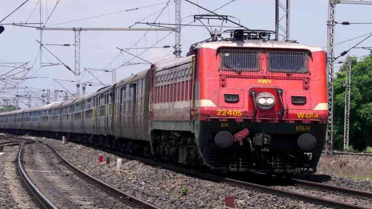 Jammu kashmir : The dream of electric rail in Kashmir Valley came true after 120 years