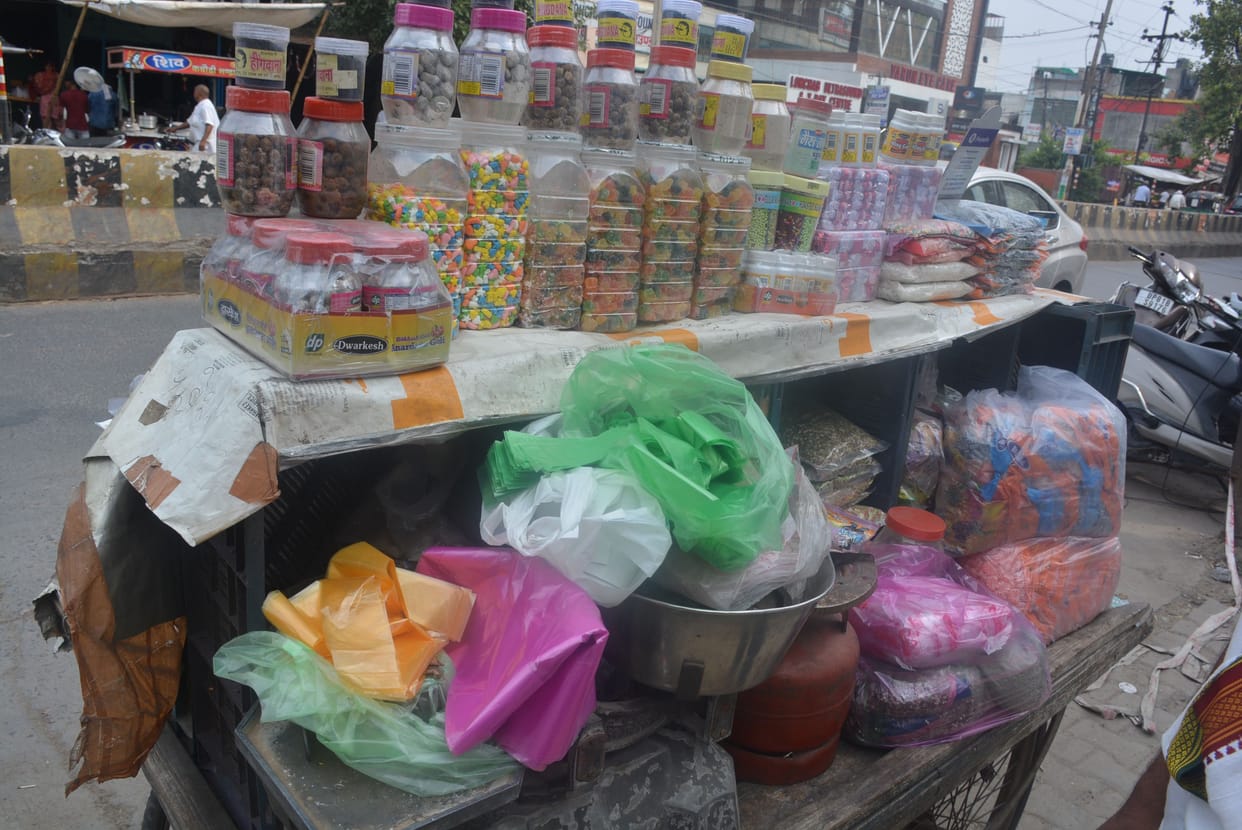 The city will get relief from 36 tons of garbage every day... but the traders are in trouble