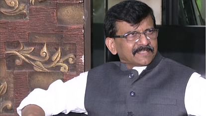 Uddhav Thackeray Faction MP Sanjay Raut commented on PM Modi, says india is playing cricket with Pakistan