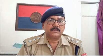 Punishment for love In Jaunpur youth brutally beaten after tied with pillar inhumanity seen in viral video
