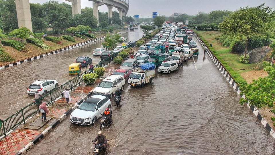 delhi traffic police report if civic agencies do not improve soon heavy jam face in rain
