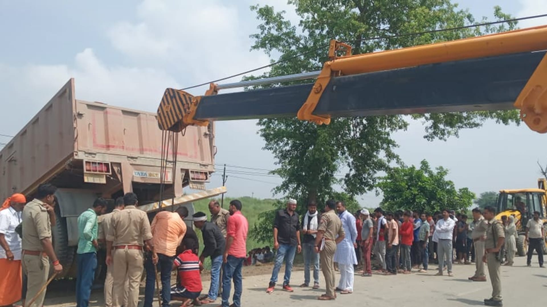 Five died in an accident in Sultanpur today.