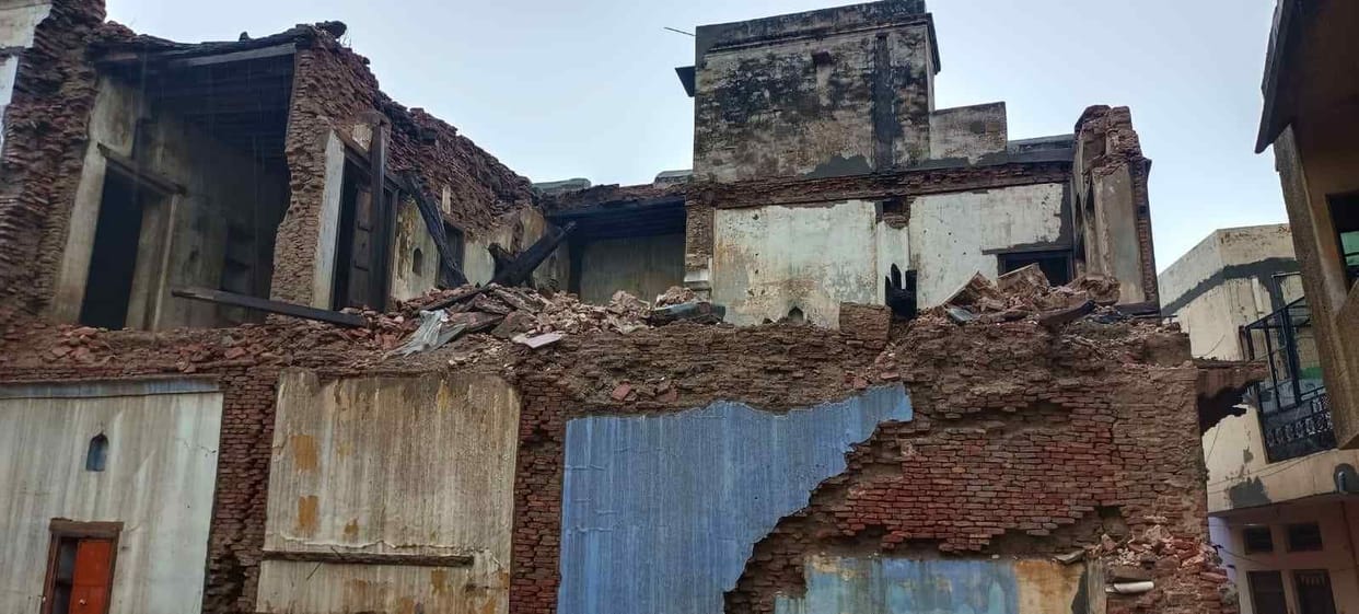 A dilapidated mansion fell in the first rain of monsoon, narrowly left