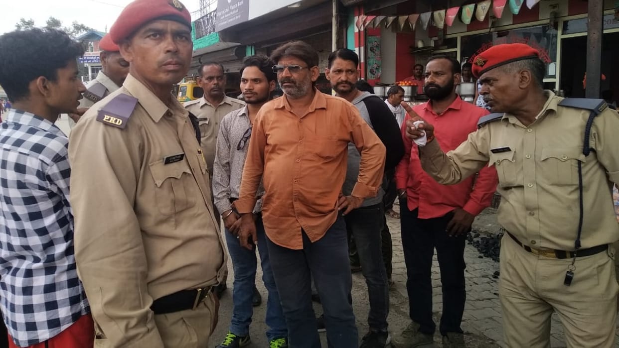 Shahjahanpur Class fourth student dies after being crushed by roadways bus family members are in bad condition