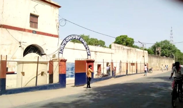 25 prisoners released on parole did not return to Hamirpur district jail, increased tension of police and administration