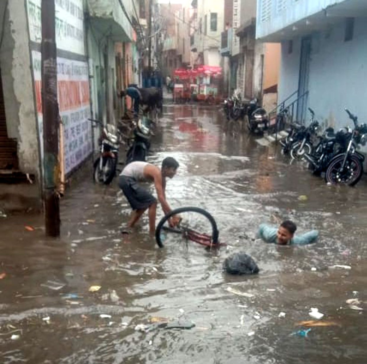 Rain gave relief from sultry heat, problem caused by waterlogging