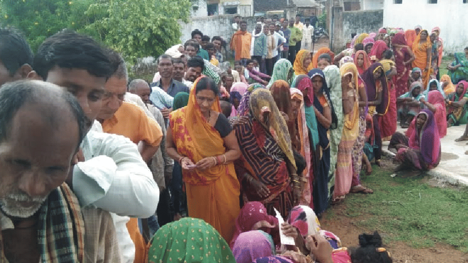 MP Panchayat Chunav: Enthusiasm shown in the second phase of voting, 104-year-old woman, Divyang also reached to cast their vote