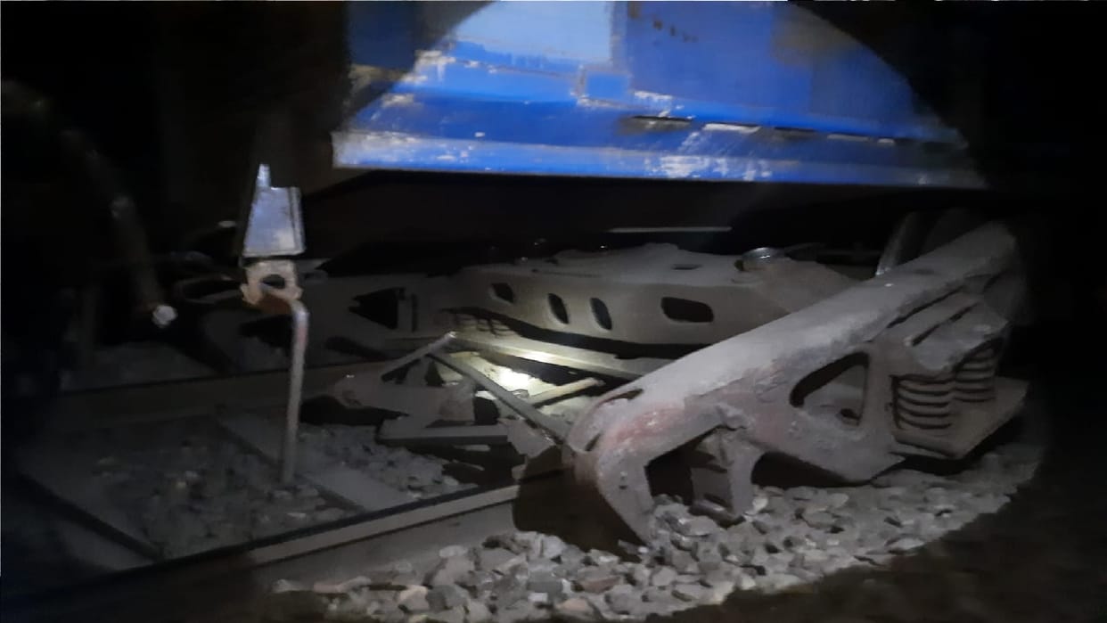 Goods train derailed in Shahzadnagar Rampur