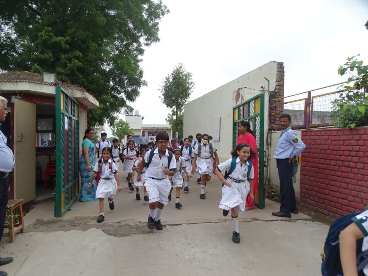 Students cheered after meeting friends