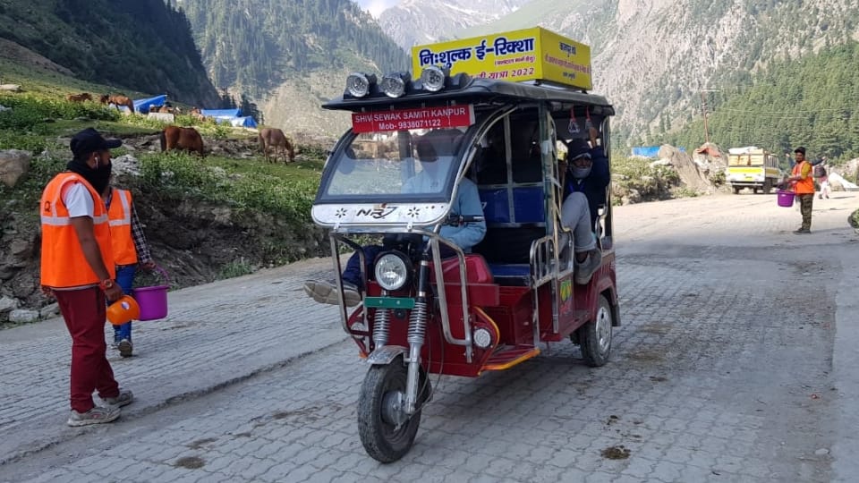 Amarnath Yatra 2022: Devotee starts e-rickshaw service from Baltal base camp, free for elderly and sick