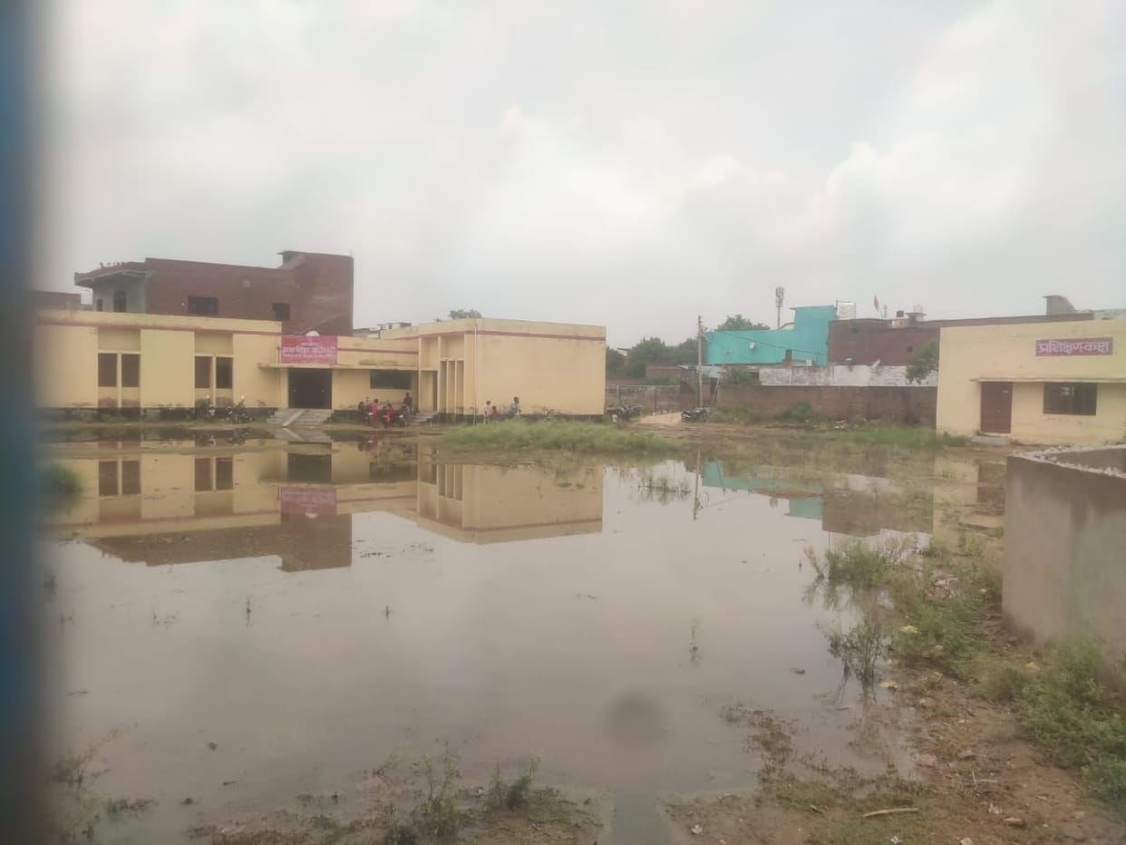 Waterlogging becomes trouble, fear of infectious diseases