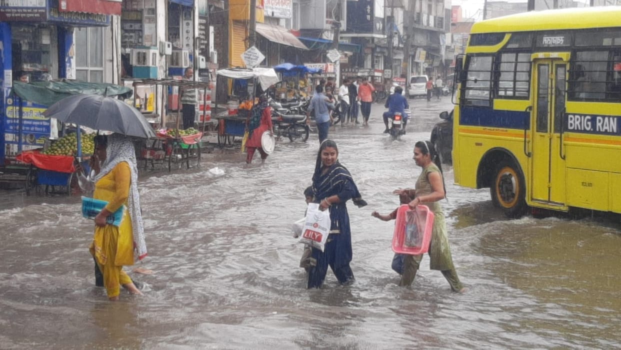 Badra rained for the second day as well, normal life affected by water logging