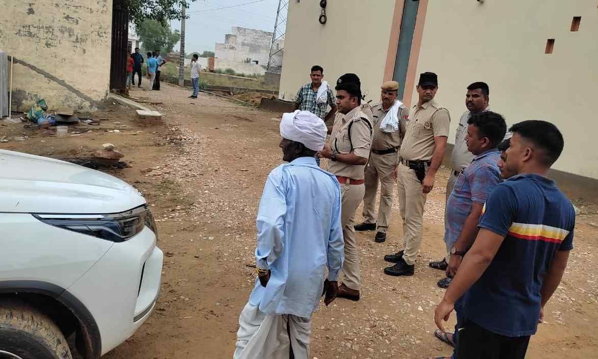 Indiscriminate firing on property dealer if one crore chauth is not given