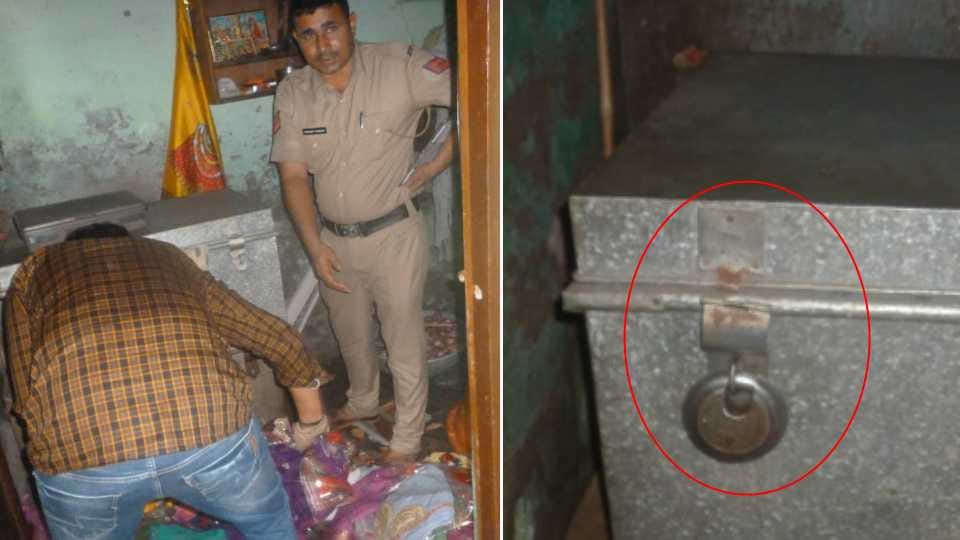 Jewelery worth Rs 3 lakh stolen from a house in Charkhi Dadri