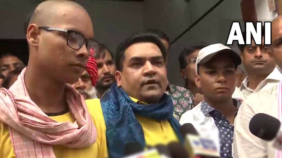 Udaipur Murder Case BJP leader Kapil Mishra meets family of Kanhaiya Lal ishwar Singh