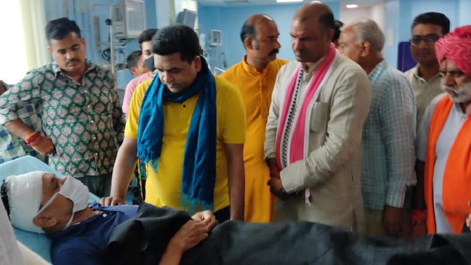 Udaipur Murder Case BJP leader Kapil Mishra meets family of Kanhaiya Lal ishwar Singh