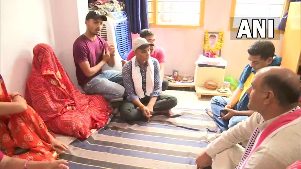 Udaipur Murder Case BJP leader Kapil Mishra meets family of Kanhaiya Lal ishwar Singh