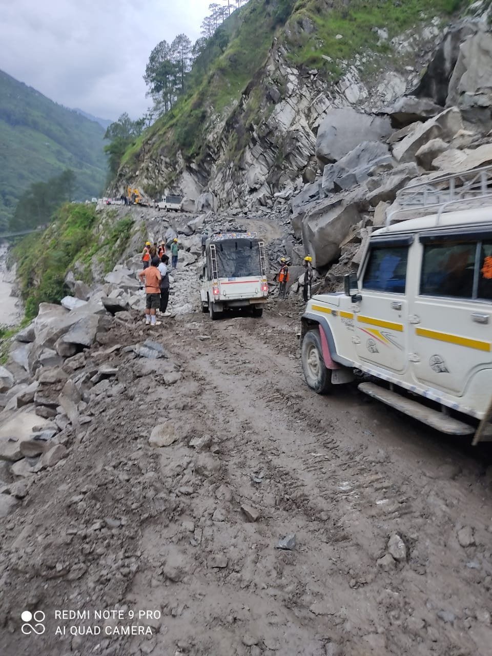 Road Block in Pithauragarh