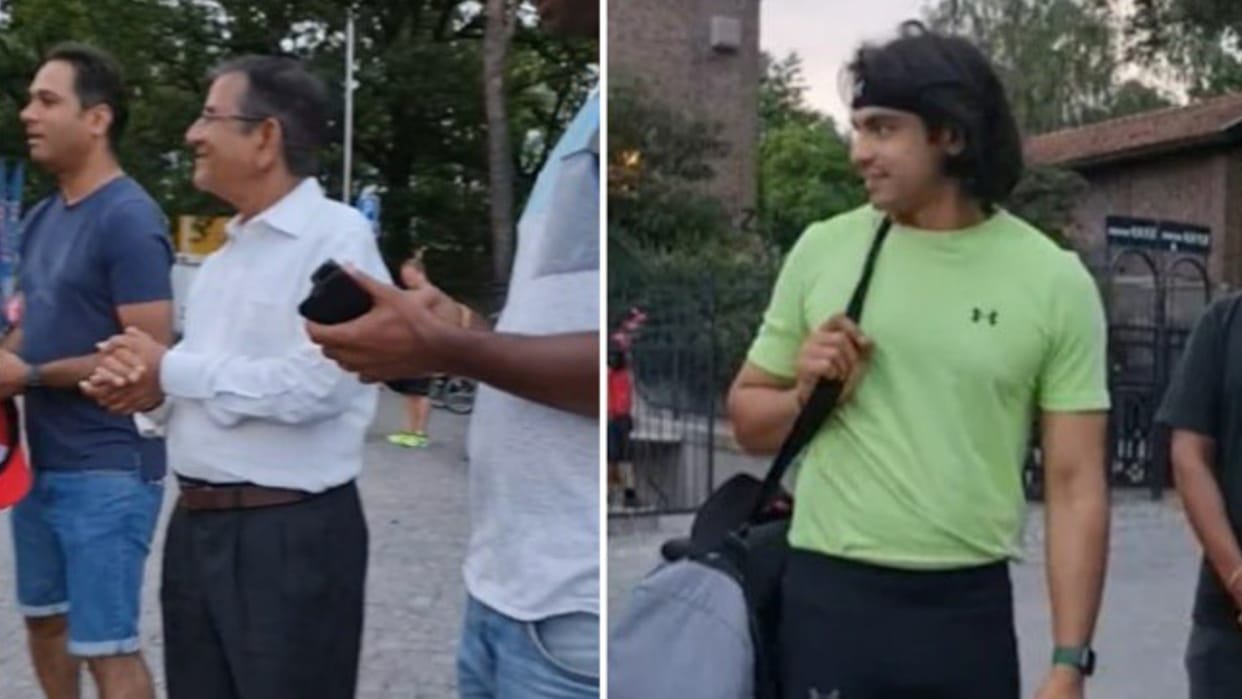 Neeraj Chopra touches feet of old fan video went viral on social Media