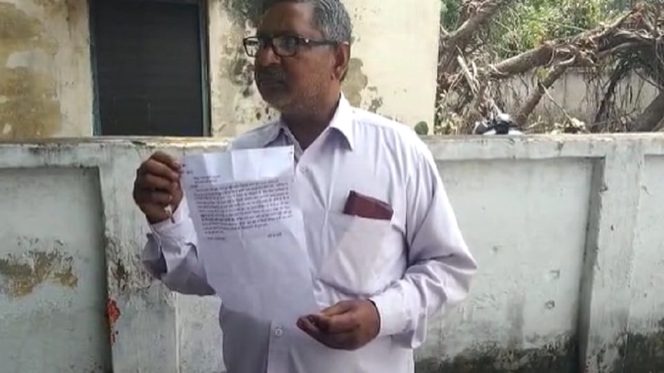 a person troubled by Dabangs in Aligarh s Gandhi Park area and complained to ssp