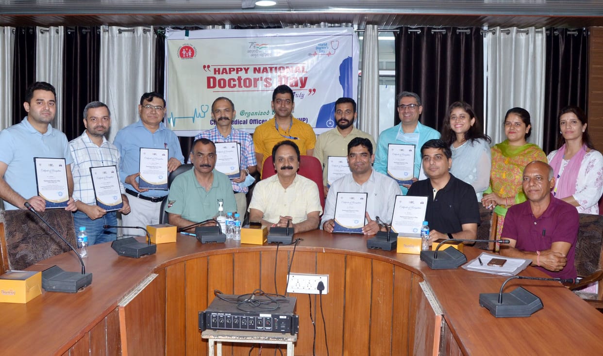 11 doctors who did excellent work got the honor