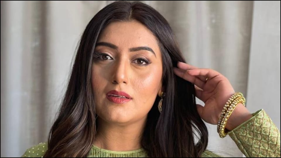 Shireen Mirza Health Update husband Hasan informs she stable after actress faints on the set of Dharam Patnii