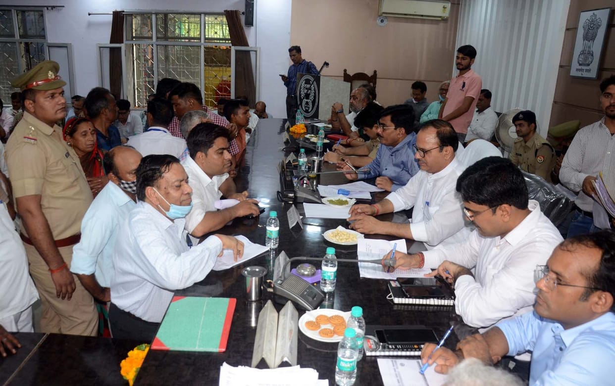 Aligarh: Minister, two MLAs, DM and SSP together could handle only 10 complaints